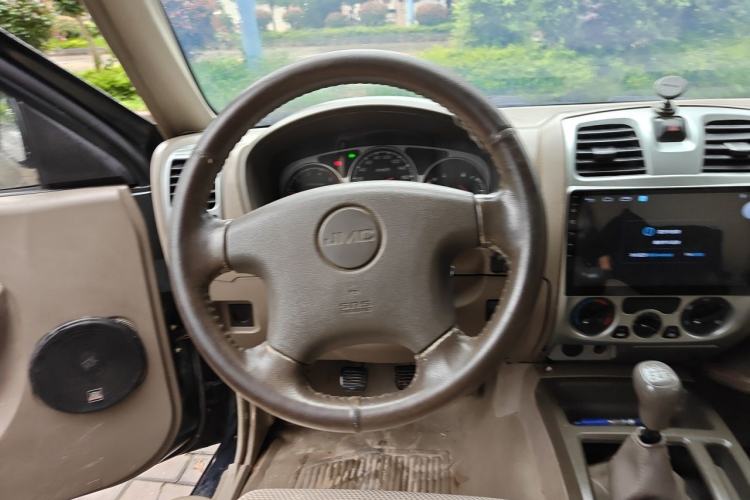 Used JMC Baodian 2013 2.8T Two-Wheel-Drive Diesel Comfort Value Edition Steering Wheel
