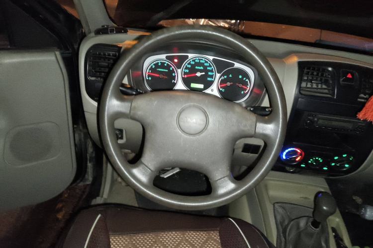 Used JMC Baodian 2013 2.8T Two-Wheel Drive Comfortable Value Edition JX493ZLQ4F Steering Wheel