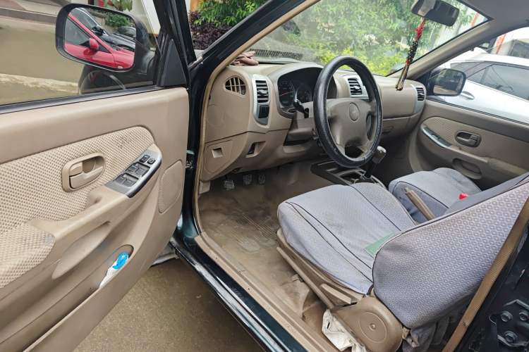 Used JMC Baodian 2015 2.8T New Value-Added Diesel Two-Wheel Drive Extended Version JX493ZLQ4C Driver Seat