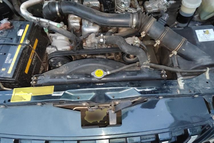 Used JMC Baodian 2015 2.8T New Value-Added Diesel Two-Wheel Drive Comfort Edition JX493ZLQ4F Engine Bay