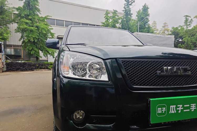 Used JMC Baodian 2015 2.8T New Value-Added Diesel Two-Wheel Drive Extended Version JX493ZLQ4C Right Front Headlight