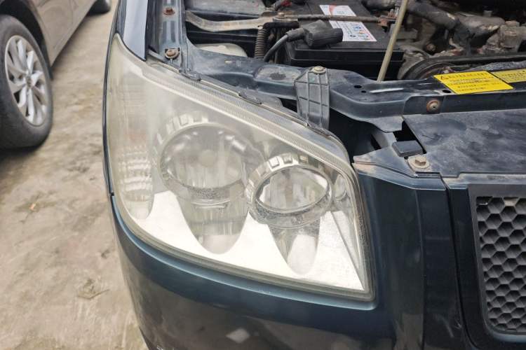 Used JMC Baodian 2015 2.8T New Value-Added Diesel Two-Wheel Drive Comfort Edition JX493ZLQ4F Right Front Headlight