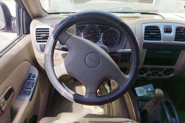 Used JMC Baodian 2015 2.8T New Value-Added Diesel Two-Wheel Drive Comfort Edition JX493ZLQ4F Steering Wheel