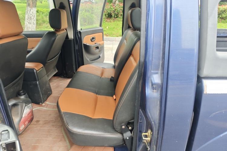 Used JMC Baodian 2016 2.8T New Value-Added Diesel Two-Wheel Drive Standard Version JX493ZLQ4G Left Rear Seat