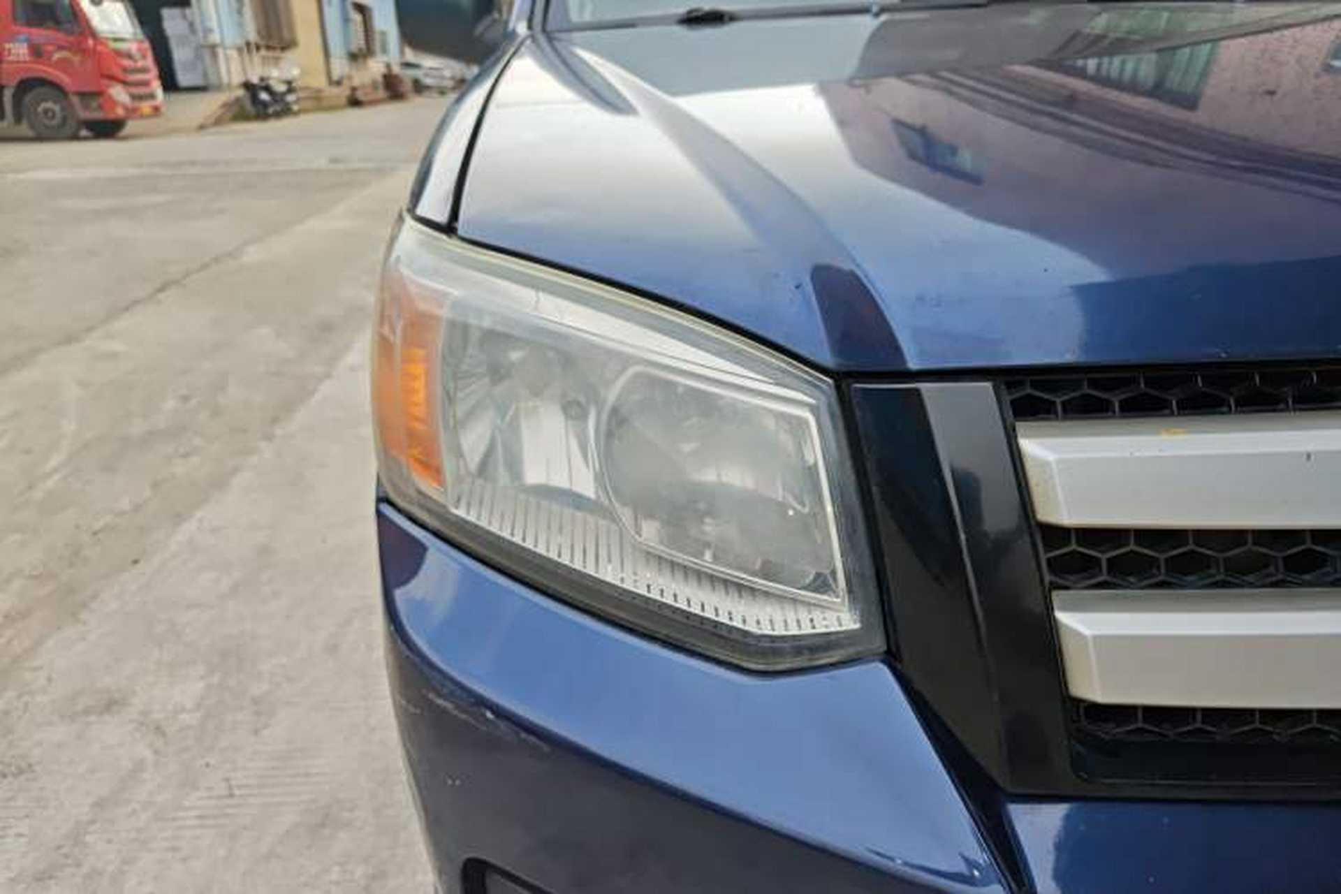 Used JMC Baodian 2016 2.8T New Value-Added Diesel Two-Wheel Drive Standard Version JX493ZLQ4G Right Front Headlight