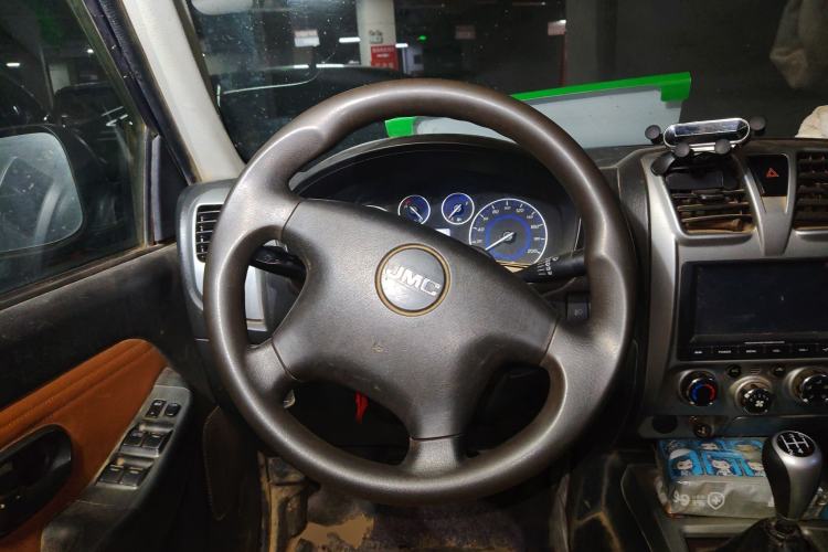 Used JMC Baodian 2016 2.8T New Value-Added Diesel Two-Wheel Drive Extended Cargo Basic Version JX493ZLQ4F Steering Wheel