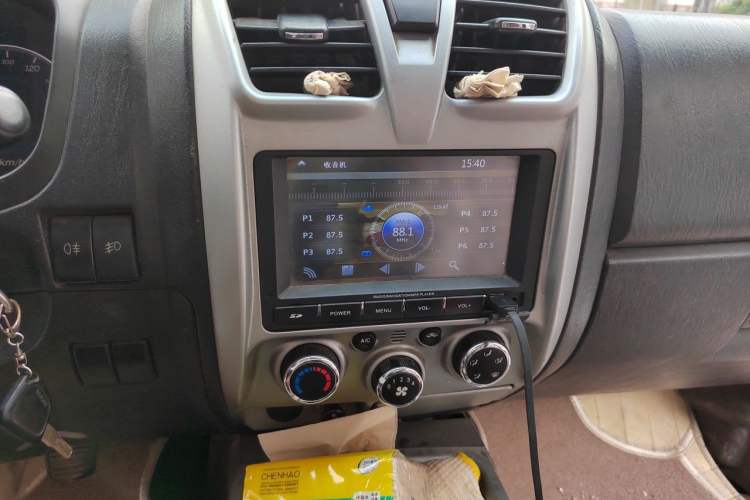 Used JMC Baodian 2016 2.8T New Value-Added Diesel Two-Wheel Drive Extended Cargo Basic Version Long JX493ZLQ4F Audio And AC Panel