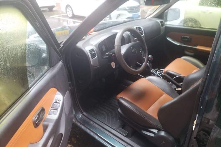 Used JMC Baodian 2016 2.0L New Value-Added Gasoline Two-Wheel Drive Standard Cab Regular Version 4G63 Driver Seat