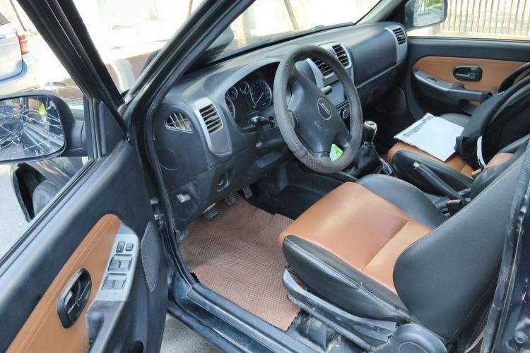 Used JMC Baodian 2016 2.8T New Value-Added Diesel Two-Wheel Drive Standard Version Long Wheelbase – JX493ZLQ4G Driver Seat