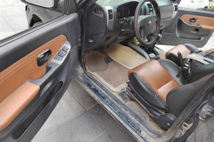 Used JMC Baodian 2016 2.8T New Value-Added Diesel Two-Wheel Drive Extended Cargo Basic Version Long JX493ZLQ4F Driver Seat