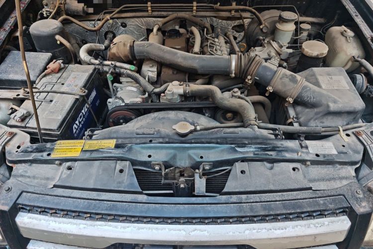Used JMC Baodian 2016 2.8T New Value-Added Diesel Two-Wheel Drive Extended Cargo Basic Version Long JX493ZLQ4F Engine Bay