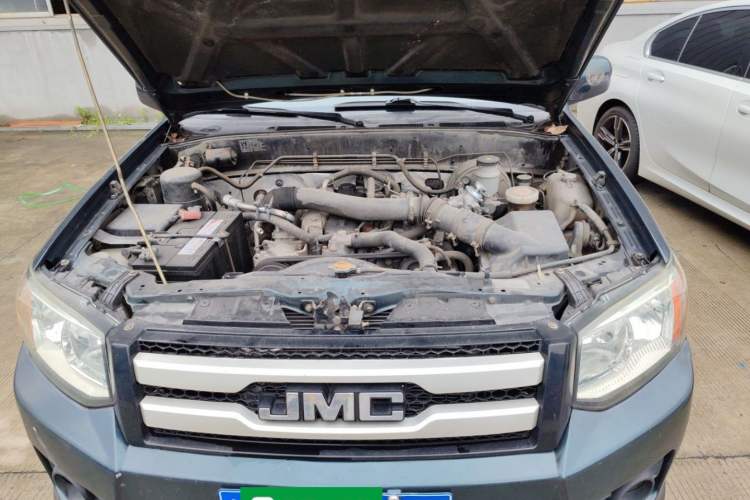 Used JMC Baodian 2016 2.8T New Value-Added Diesel 4x4 Standard Edition Basic Model JX493ZLQ4G Engine Bay