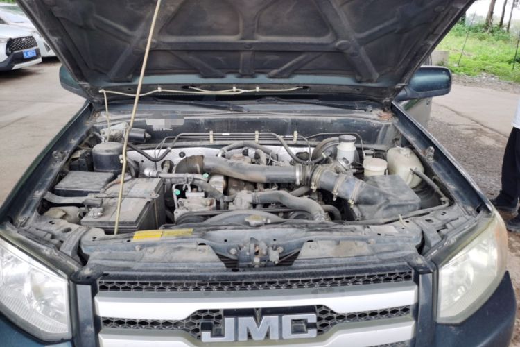 Used JMC Baodian 2016 2.8T New Value-Added Diesel Two-Wheel Drive Extended Cargo Basic Version JX493ZLQ4F Engine Bay