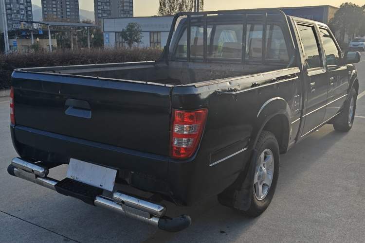 Used JMC Baodian 2016 2.8T New Value-Added Diesel Two-Wheel Drive Extended Cargo Basic Version JX493ZLQ4F Exterior 5
