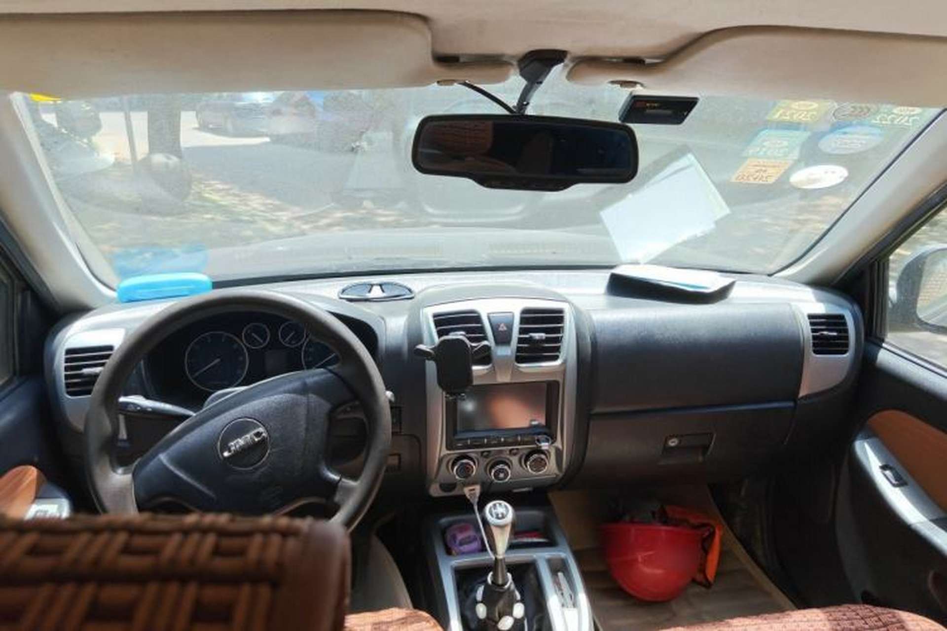 Used JMC Baodian 2016 2.8T New Value-Added Diesel Two-Wheel Drive Standard Version Long Wheelbase – JX493ZLQ4G Headliner