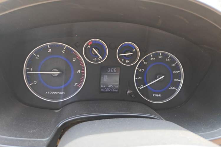 Used JMC Baodian 2016 2.8T New Value-Added Diesel Two-Wheel Drive Standard Version Long Wheelbase – JX493ZLQ4G Instrument Cluster