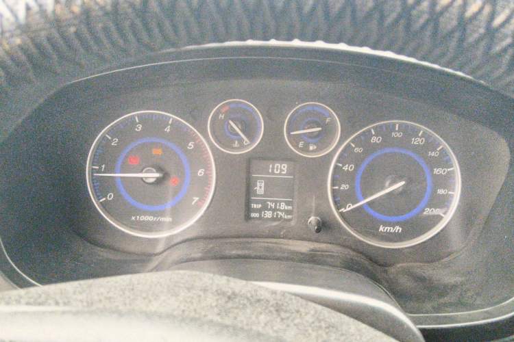 Used JMC Baodian 2016 2.8T New Value-Added Diesel Two-Wheel Drive Standard Cargo Luxury Version JX493ZLQ4G Instrument Cluster