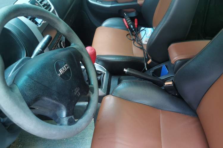 Used JMC Baodian 2016 2.8T New Value-Added Diesel Two-Wheel Drive Standard Version JX493ZLQ4G Left Front Seat