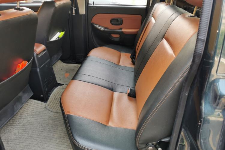 Used JMC Baodian 2016 2.8T New Value-Added Diesel Two-Wheel Drive Standard Version JX493ZLQ4G Left Rear Seat