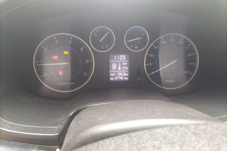 Used JMC Baodian 2016 2.0L New Value-Added Gasoline Two-Wheel Drive Standard Cab Regular Version 4G63 Odometer Close Up