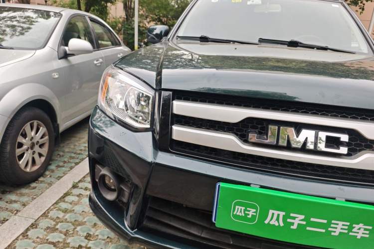 Used JMC Baodian 2016 1.8T New Value-Added Gasoline Two-Wheel Drive Standard Cab Comfort Model JX4G18E5L Right Front Headlight