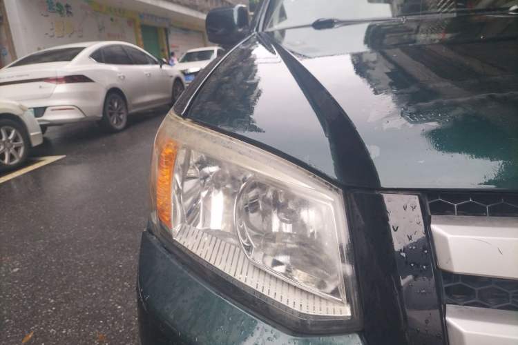 Used JMC Baodian 2016 2.0L New Value-Added Gasoline Two-Wheel Drive Standard Cab Regular Version 4G63 Right Front Headlight