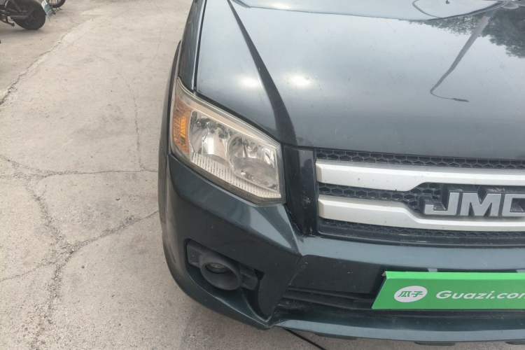 Used JMC Baodian 2016 2.8T New Value-Added Diesel Two-Wheel Drive Standard Version JX493ZLQ4G Right Front Headlight