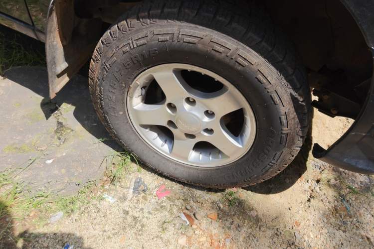 Used JMC Baodian 2016 2.8T New Value-Added Diesel Two-Wheel Drive Standard Version Long Wheelbase – JX493ZLQ4G Right Front Wheel Hub