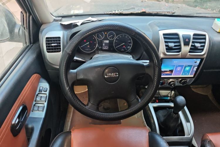 Used JMC Baodian 2016 2.8T New Value-Added Diesel Two-Wheel Drive Extended Cargo Basic Version Long JX493ZLQ4F Steering Wheel