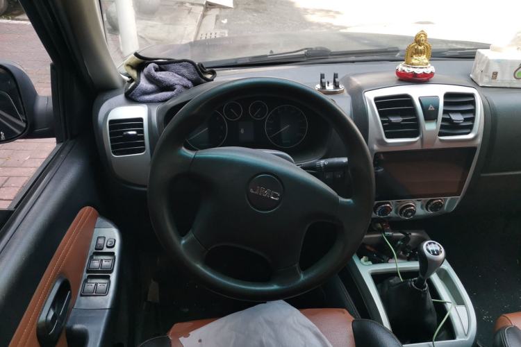 Used JMC Baodian 2016 2.8T New Value-Added Diesel Two-Wheel Drive Extended Cargo Basic Version Long JX493ZLQ4F Steering Wheel