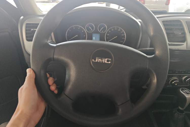Used JMC Baodian 2016 2.8T New Value-Added Diesel Two-Wheel Drive Extended Cargo Basic Version JX493ZLQ4F Steering Wheel