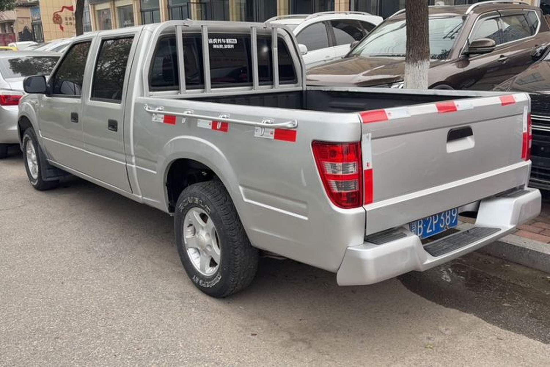 Used JMC Baodian 2016 2.8T New Value-Added Diesel Two-Wheel Drive Extended Cargo Basic Version JX493ZLQ4F Exterior 3