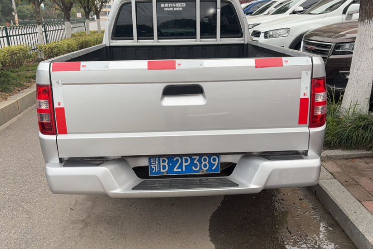 Used JMC Baodian 2016 2.8T New Value-Added Diesel Two-Wheel Drive Extended Cargo Basic Version JX493ZLQ4F Exterior 4