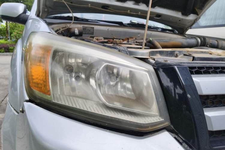 Used JMC Baodian 2016 2.8T New Value-Added Diesel Two-Wheel Drive Standard Version JX493ZLQ4G Right Front Headlight