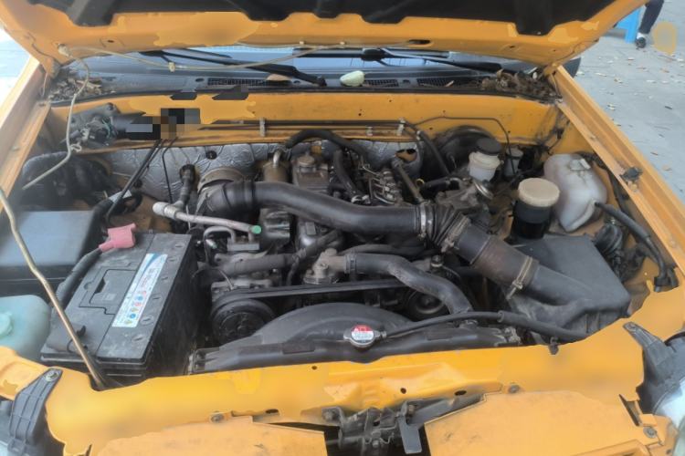 Used JMC Baodian 2016 2.8T New Value-Added Diesel Two-Wheel Drive Standard Version Long Wheelbase – JX493ZLQ4G Engine Bay