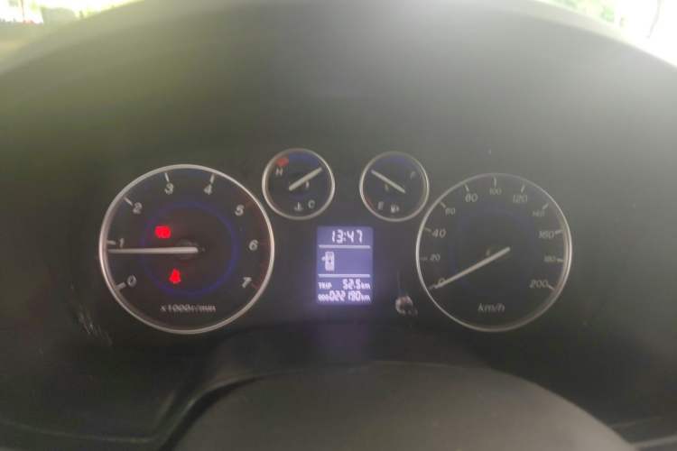 Used JMC Baodian 2018 2.9T New Value-Packed Two-Wheel-Drive Diesel Comfort Version with Extended Cargo Bed – JX4D30B5L Instrument Cluster