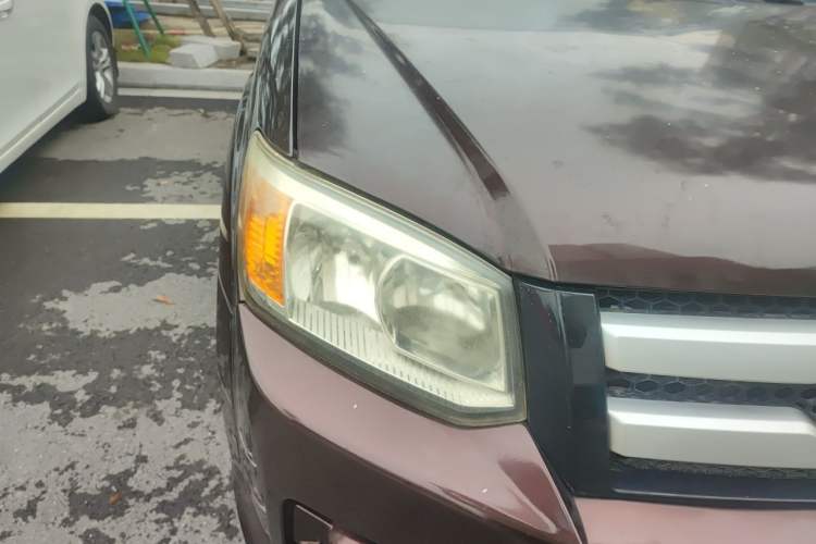 Used JMC Baodian 2018 2.9T New Value-Packed Two-Wheel-Drive Diesel Comfort Version with Extended Cargo Bed – JX4D30B5L Right Front Headlight