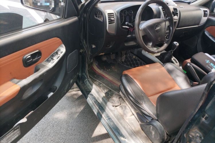 Used JMC Baodian 2018 2.9T New Value-Added 4x4 Diesel Comfort Version with Standard Cargo Bed – JX4D30B5L Driver Seat
