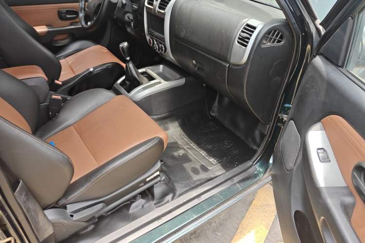 Used JMC Baodian 2018 2.9T New Value-Packed Two-Wheel-Drive Diesel Comfort Version with Extended Cargo Bed – JX4D30B5L Driver Seat