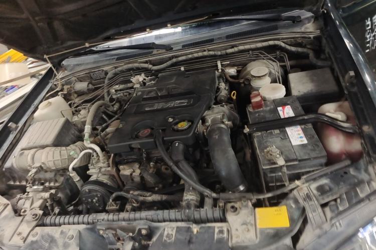 Used JMC Baodian 2018 2.9T New Value-Packed Two-Wheel-Drive Diesel Comfort Version with Extended Cargo Bed – JX4D30B5L Engine Bay
