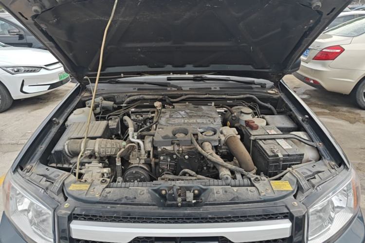 Used JMC Baodian 2018 2.9T New Value-Packed Two-Wheel-Drive Diesel Comfort Version with Extended Cargo Bed – JX4D30B5L Engine Bay