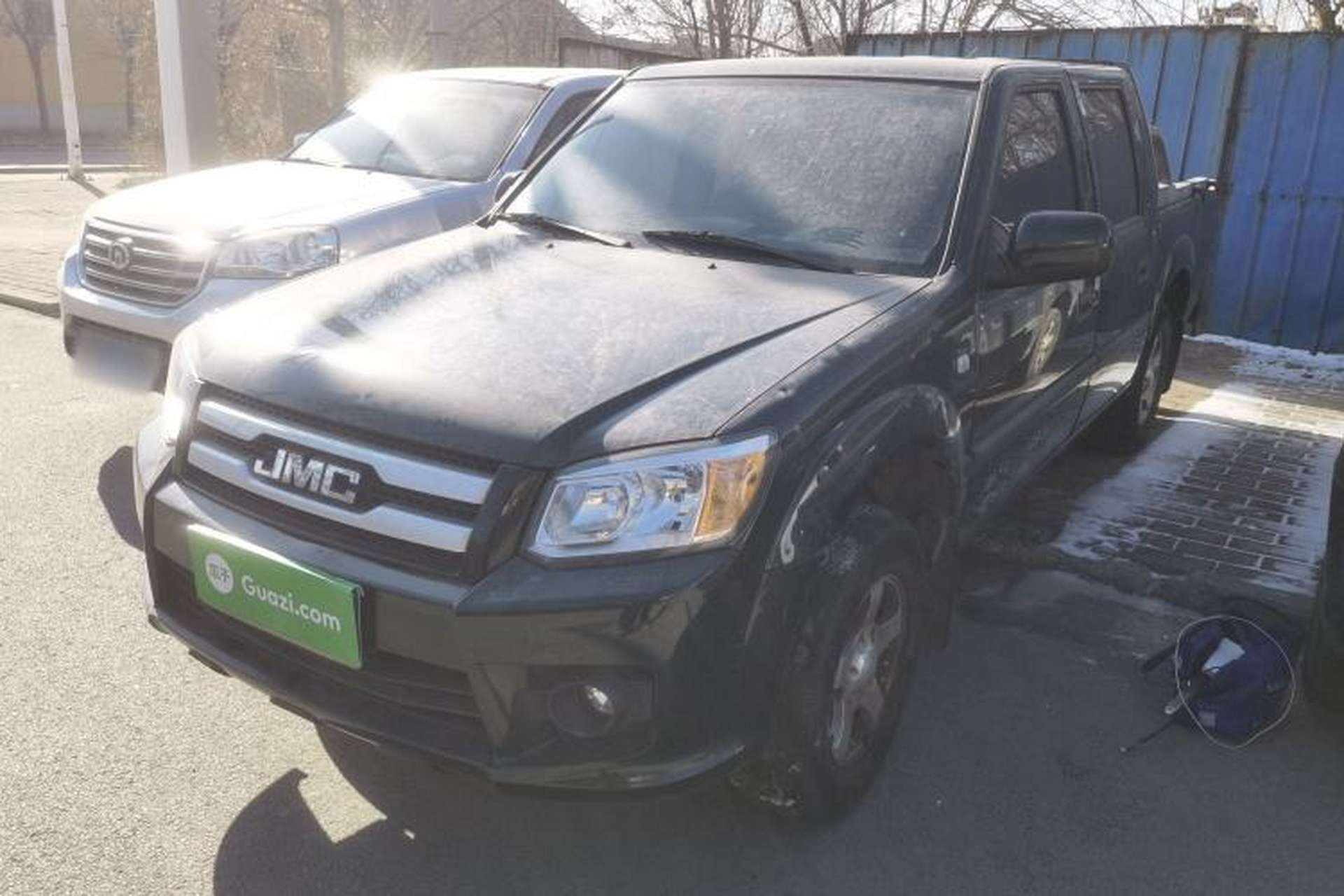 Used JMC Baodian 2018 2.9T New Value-Packed Two-Wheel-Drive Diesel Comfort Version with Standard Cargo Bed – JX4D30B5L Front Left 45 Deg