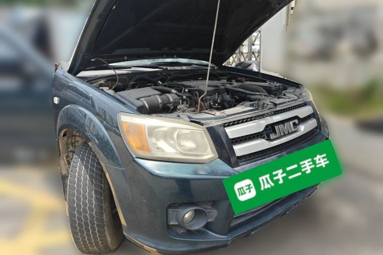 Used JMC Baodian 2018 2.9T New Value-Packed Two-Wheel-Drive Diesel Comfort Version with Extended Cargo Bed – JX4D30B5L Front Right 45 Deg