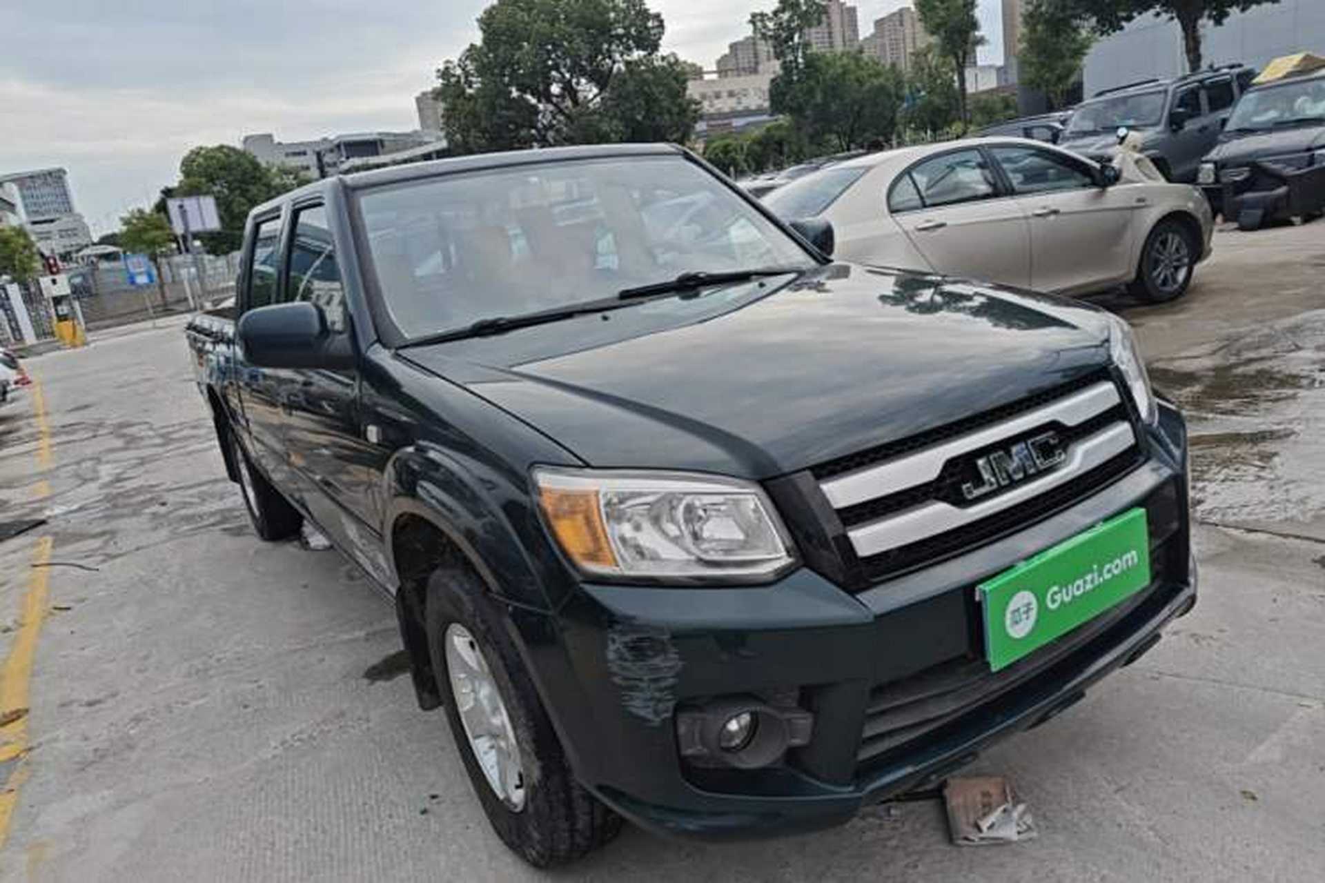 Used JMC Baodian 2018 2.9T New Value-Packed Two-Wheel-Drive Diesel Comfort Version with Extended Cargo Bed – JX4D30B5L Front Right 45 Deg