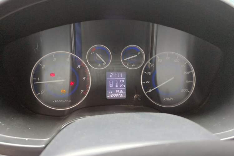 Used JMC Baodian 2018 2.9T New Value-Added 4x4 Diesel Comfort Version with Standard Cargo Bed – JX4D30B5L Instrument Cluster