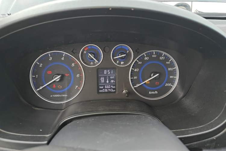 Used JMC Baodian 2018 2.9T New Value-Packed Two-Wheel-Drive Diesel Comfort Version with Extended Cargo Bed – JX4D30B5L Instrument Cluster