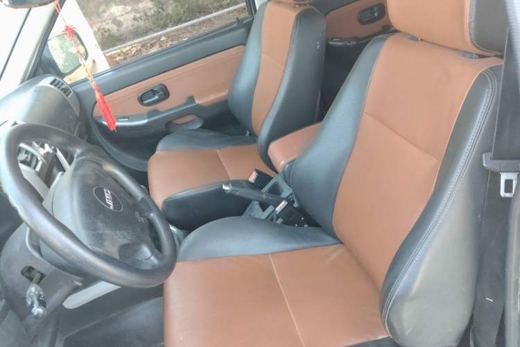 Used JMC Baodian 2018 2.9T New Value-Packed Two-Wheel-Drive Diesel Comfort Version with Extended Cargo Bed – JX4D30B5L Left Front Seat