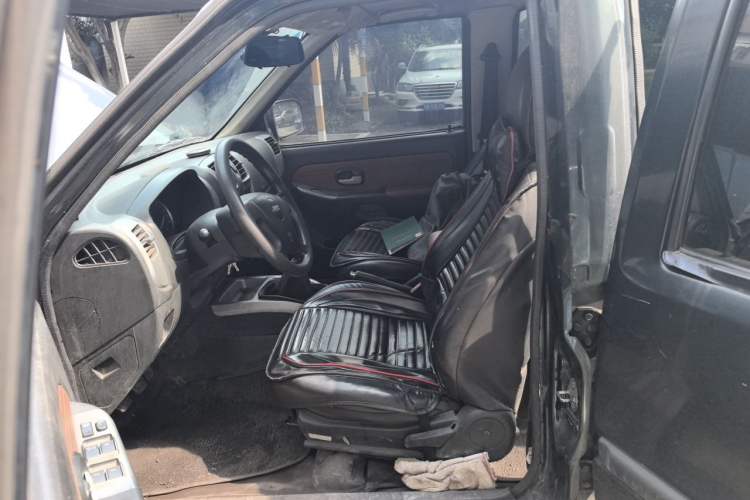 Used JMC Baodian 2018 2.9T New Value-Packed Two-Wheel-Drive Diesel Comfort Version with Standard Cargo Bed – JX4D30B5L Left Front Seat