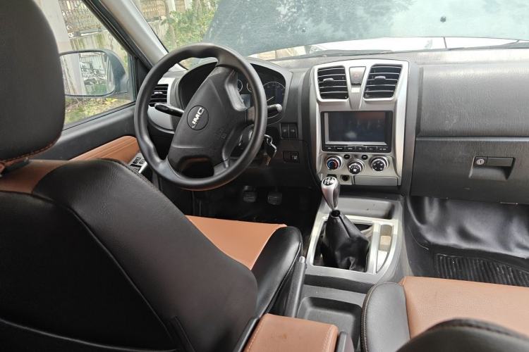 Used JMC Baodian 2018 2.9T New Value-Packed Two-Wheel-Drive Diesel Comfort Version with Extended Cargo Bed – JX4D30B5L Steering Wheel
