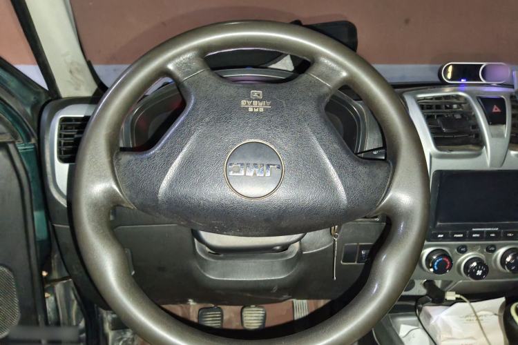 Used JMC Baodian 2018 2.9T New Value-Packed Two-Wheel-Drive Diesel Comfort Version with Extended Cargo Bed – JX4D30B5L Steering Wheel